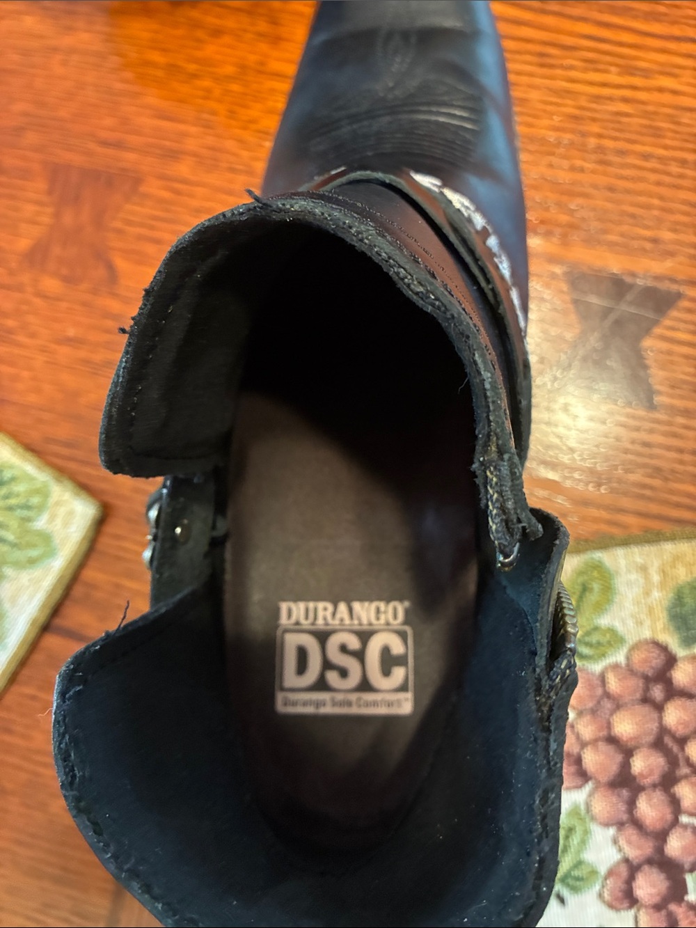 Durango western style boots. High quality and comfortable boots. 2” heel - Picture 4 of 8
